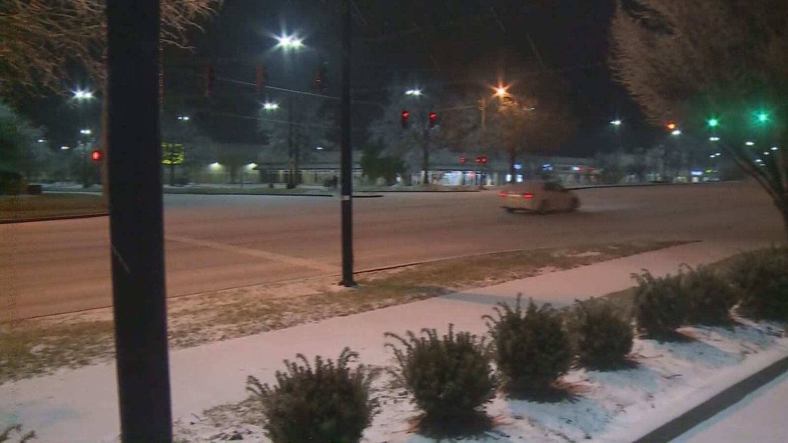 Lexington city offices, schools closed after overnight ice