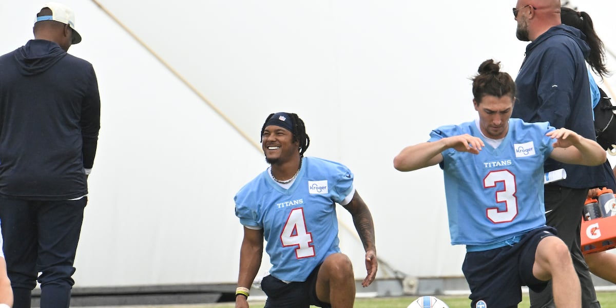 Robinson returns home to host youth football camp after offseason trade to Titans