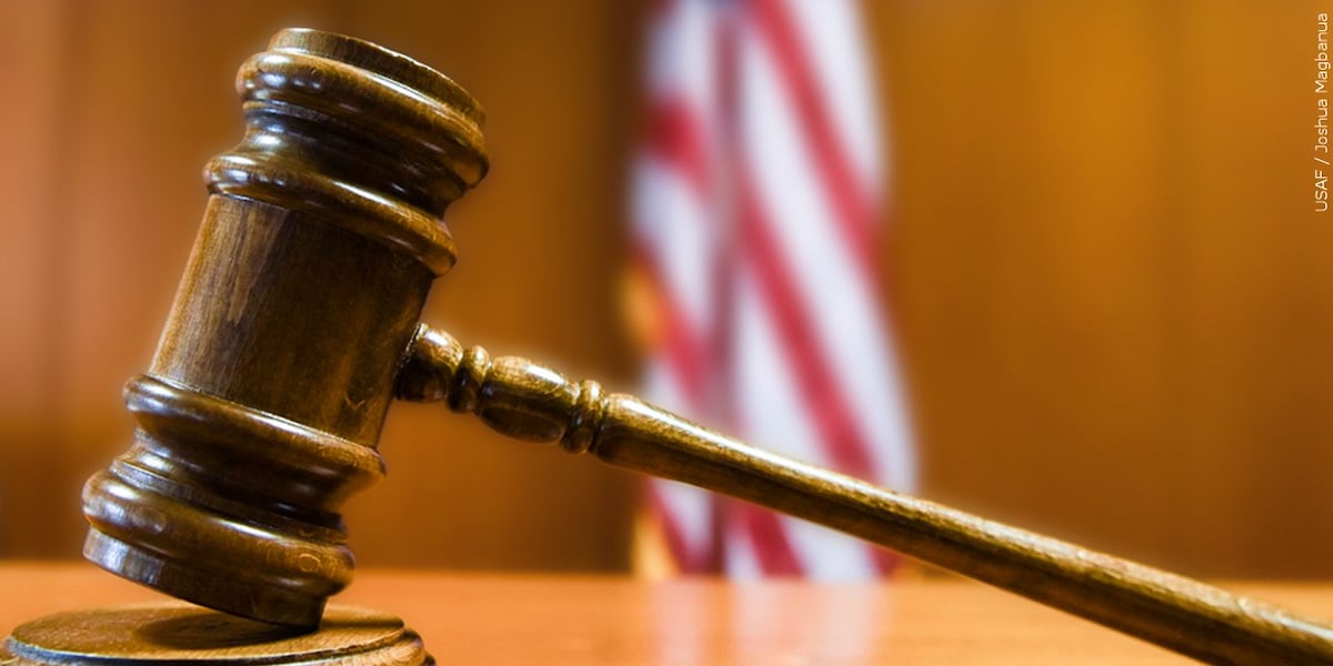 Pet store chain files lawsuit against Lexington over ordinance Pet store chain files lawsuit against Lexington over ordinance